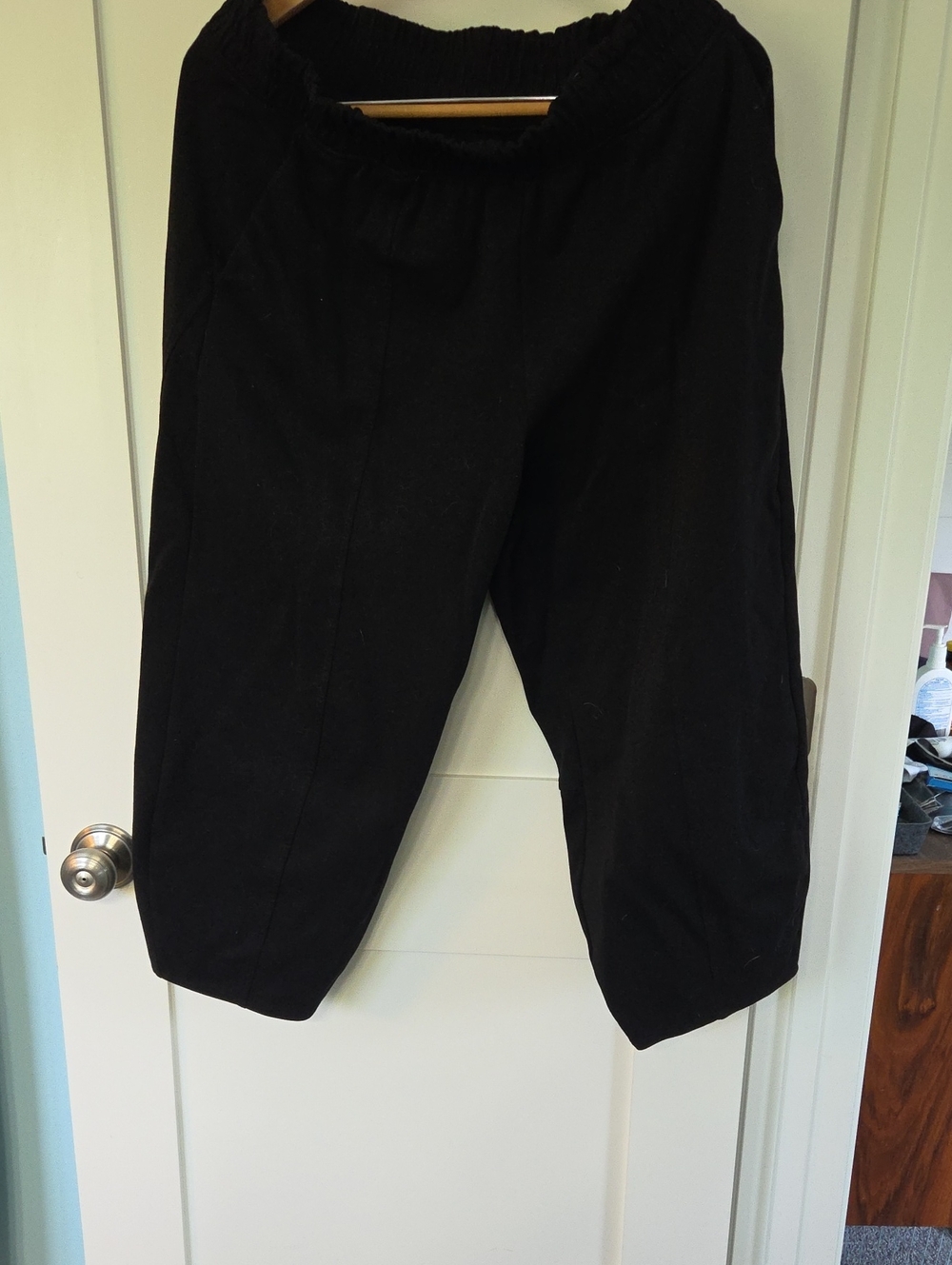 Old Navy Black Cropped Ankle Pants with Elastic Waist